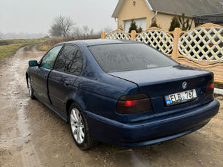 BMW 5 Series foto 7