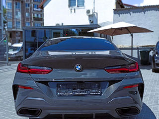 BMW 8 Series foto 5