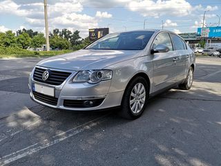 Volkswagen Passat foto 3