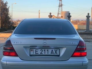 Mercedes E-Class foto 6