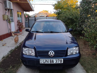 Volkswagen Jetta foto 2