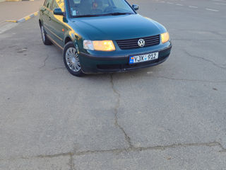 Volkswagen Passat foto 1