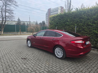 Ford Fusion foto 3