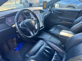 Tesla Model X foto 7