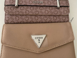 Guess , -au rams doar 2. Aduse din SUA