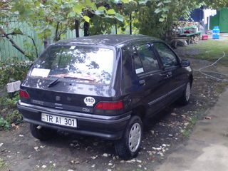 Renault Clio foto 3