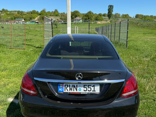 Mercedes C-Class foto 2