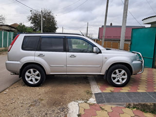 Nissan X-Trail foto 3