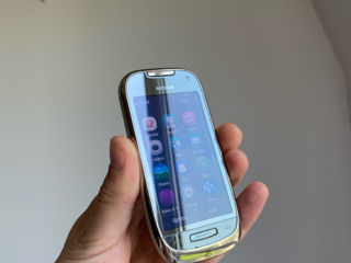 Nokia C7 foto 4