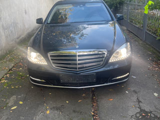 Mercedes S-Class foto 1