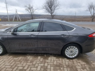 Ford Fusion foto 5