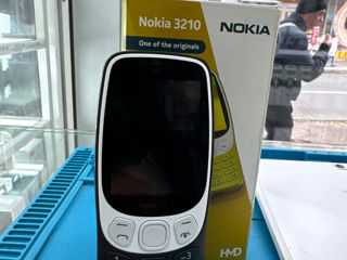 Vînd Nokia 3210