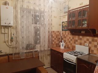 Продаю 3-комнатную квартиру в центре с ремонтом foto 1