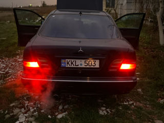 Mercedes E-Class foto 6