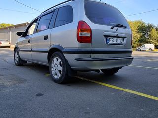 Opel Zafira foto 4