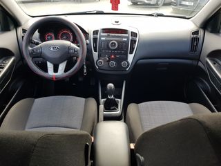 KIA Ceed foto 18