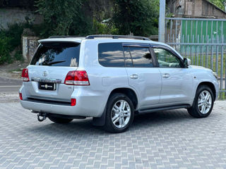 Toyota Land Cruiser foto 4