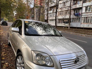 Toyota Avensis foto 3