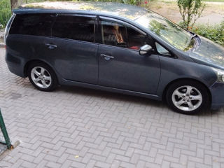 Mitsubishi Grandis foto 3