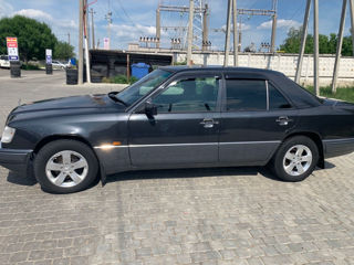 Mercedes Series (W124) foto 5