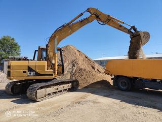 Camioane basculante. bobcat. excavator. evacuarea gunoi. foto 10