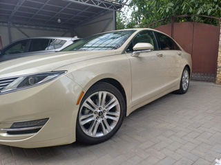 Lincoln MKZ foto 2