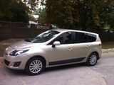 Renault Grand Scenic foto 2