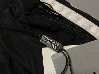 Pantaloni Adidas x Balenciaga foto 3