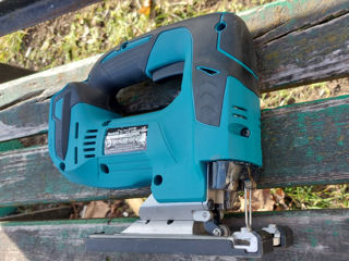 Makita DJV  182 foto 2