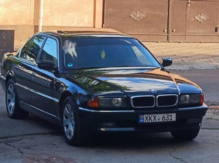 BMW 7 Series foto 1