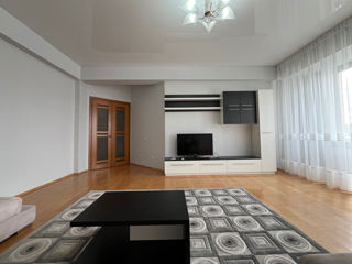 Apartament cu 3 camere, 133 m², Centru, Chișinău foto 8