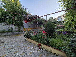 Casă în 2 nivele! str. Maramureș, Botanica, 170m2 + 7 ari! foto 8