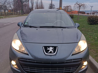 Peugeot 207 foto 2