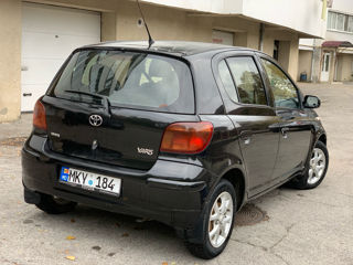 Toyota Yaris foto 4