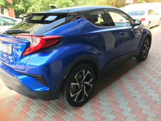 Toyota C-HR foto 3