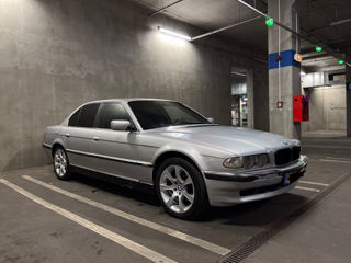 BMW 7 Series foto 1