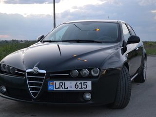 Alfa Romeo 159 foto 1