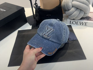 "Louis Vuitton" baseball cap