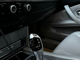 BMW 5 Series foto 9