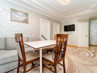 Apartament cu 2 camere, 50 m², Buiucani, Chișinău foto 2