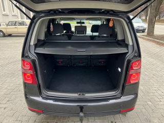 Volkswagen Touran foto 8