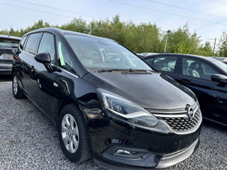 Opel Zafira foto 1