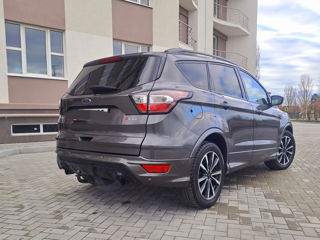 Ford Kuga foto 2