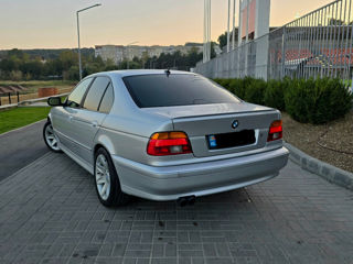 BMW 5 Series foto 3