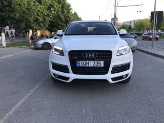 Audi Q7 foto 2