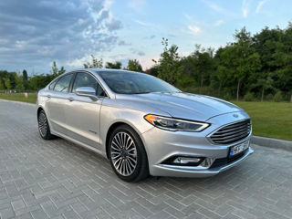 Ford Fusion foto 2