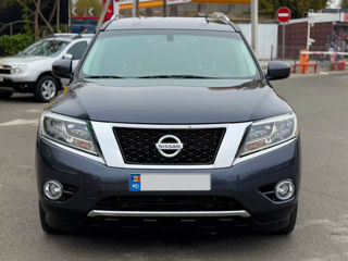 Nissan Pathfinder foto 2