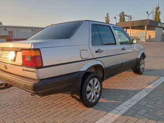 Volkswagen Jetta foto 5