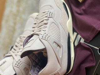 Nike Air Jordan 4 foto 3