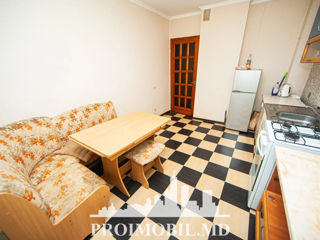 Apartament cu 2 camere, 69 m², Botanica, Chișinău foto 10